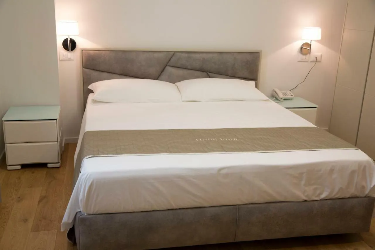 Boutique Hotel Enia Прато
